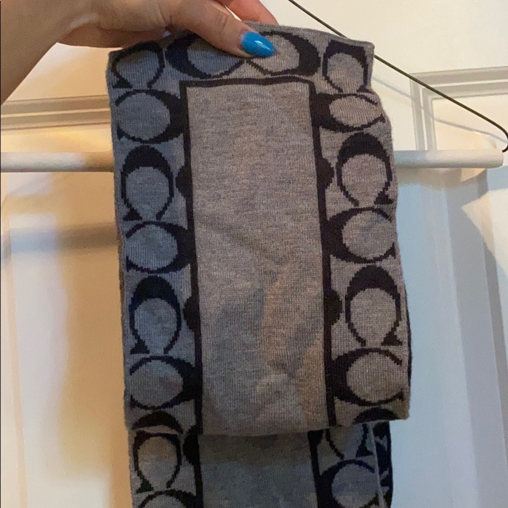 Coach scarf - Picture 3 of 3
